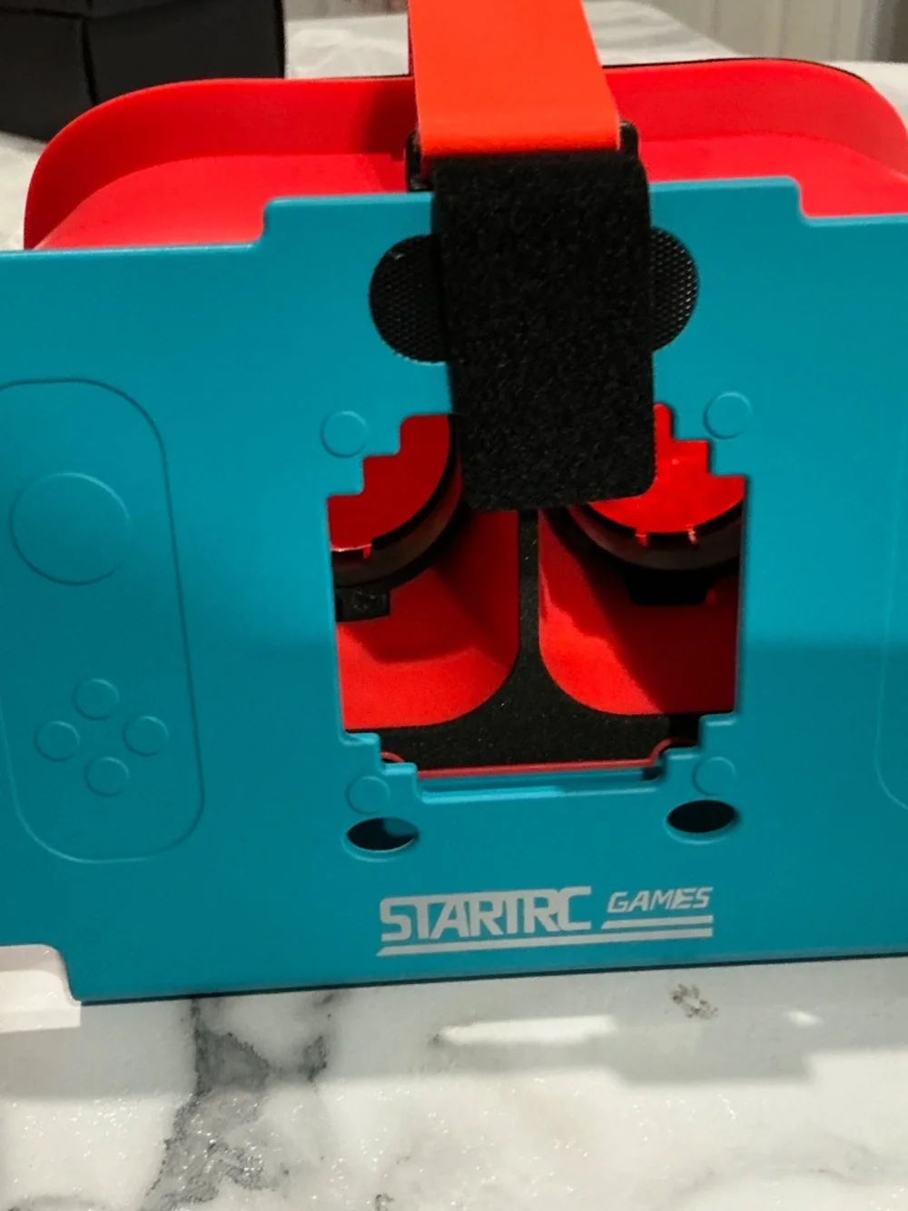 STARTRC GAMES VR Headset for Nintendo Switch, plus STARTRC GAME CASE